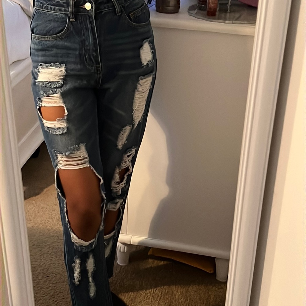 Fashion nova medium washed ripped boyfriend jeans